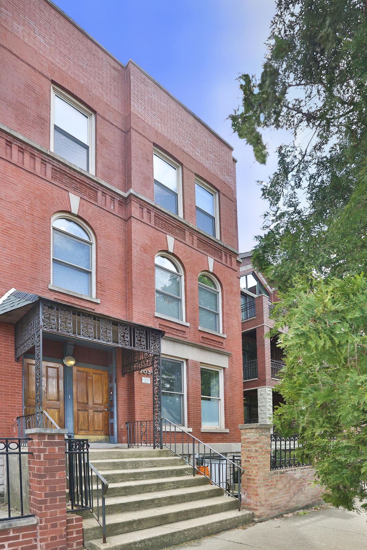 Chicago Apartment: 2039 W. Erie