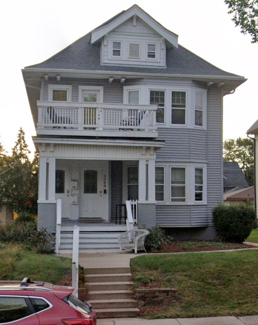 Milwaukee Multiplex: 3244 - 3246 N Oakland Ave