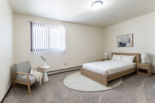Spacious and Lovely 1BR/ 1BA, 824 sq ft w/ Heat Incl! 1st Month Free – photo 1