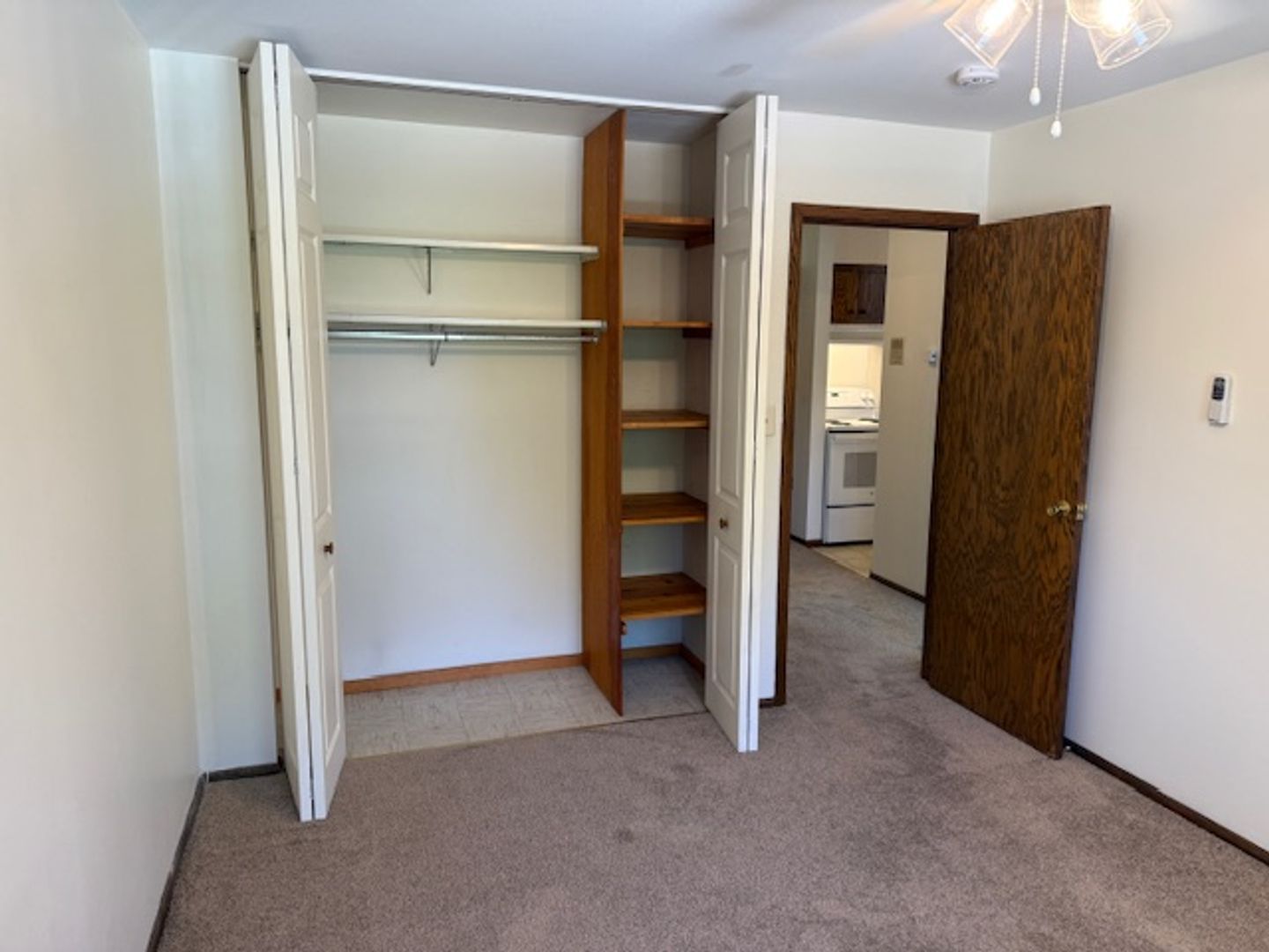 New Holstein Apartment: 2129 Randolph Ave