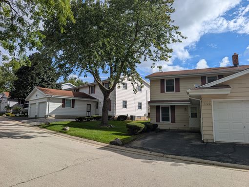 3 Bed 1.5 Bath Rental at 1312 Dover Place, Brookfield, WI – photo 1