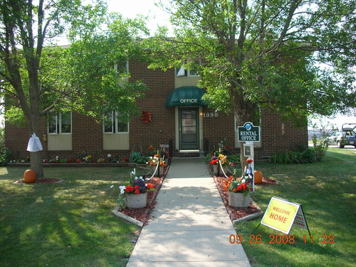 2 Bed 1 Bath Rental at 1658 Windsor Drive #3, Green Bay, WI – photo 1