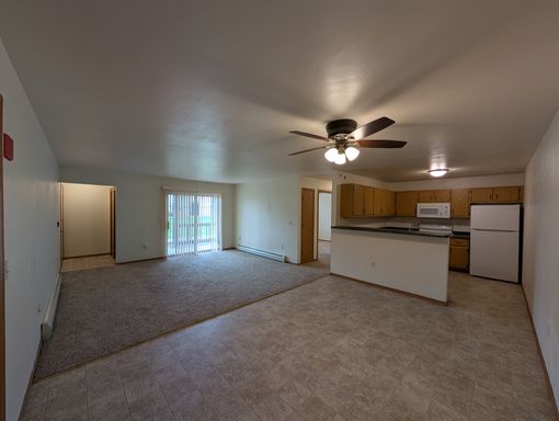 Upper 2 Bedroom Apartment – photo 1
