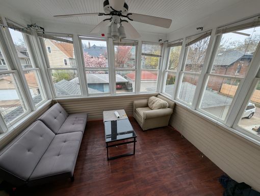 @@@ Beautiful Lower UWM 3BR Flat, Parking Included! av ASAP or 9/1 – photo 1