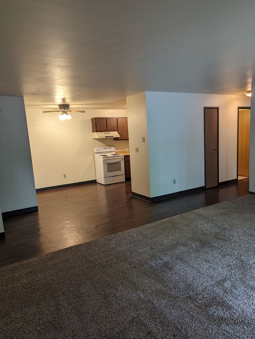 Appleton Apartment: 1201 East Gunn St # 5