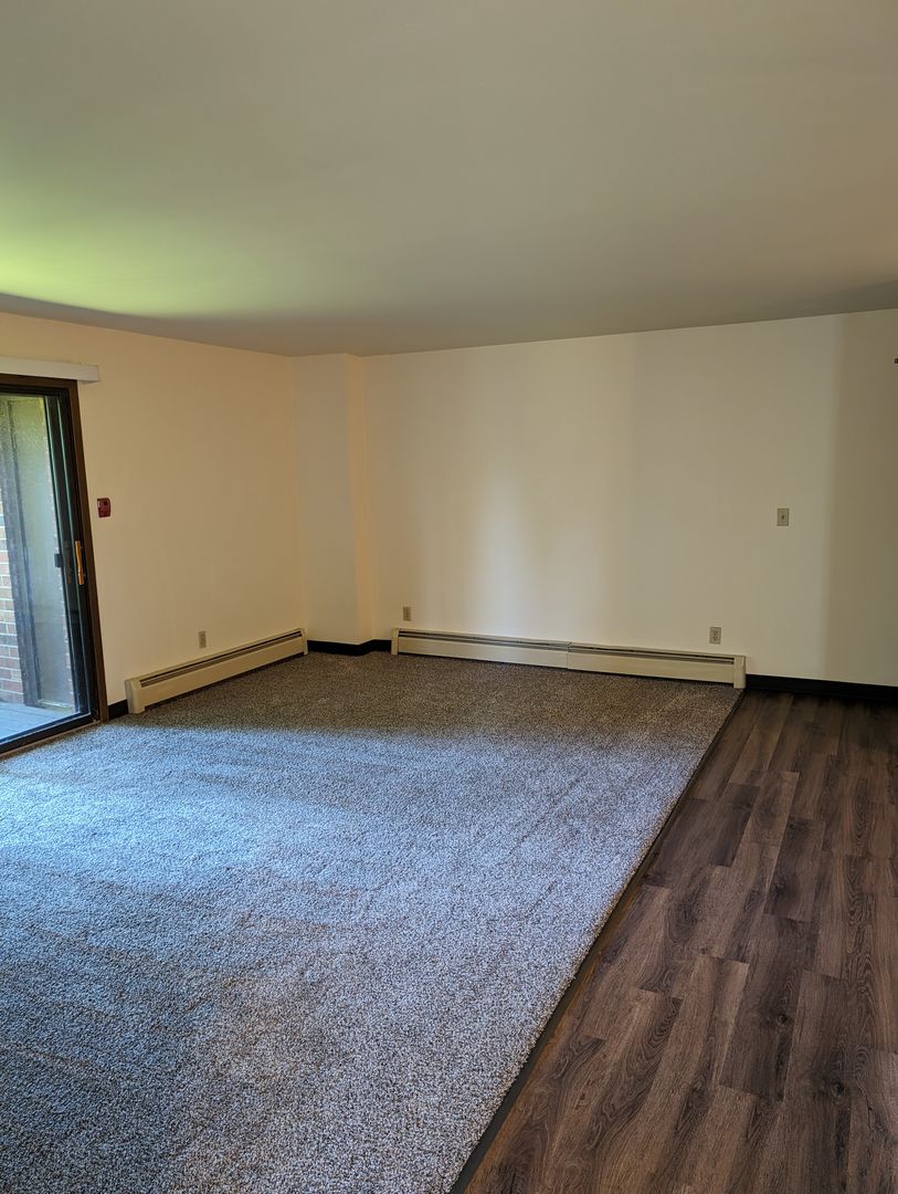 Appleton Apartment: 1201 East Gunn St # 5