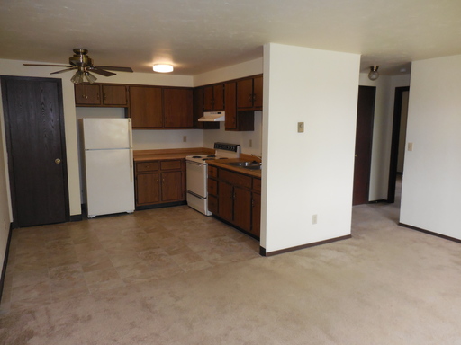 Comfortable & Reasonable 1BR/ 1BA, 595 sq ft w/ Heat Incl! 1st Month Free! – photo 1