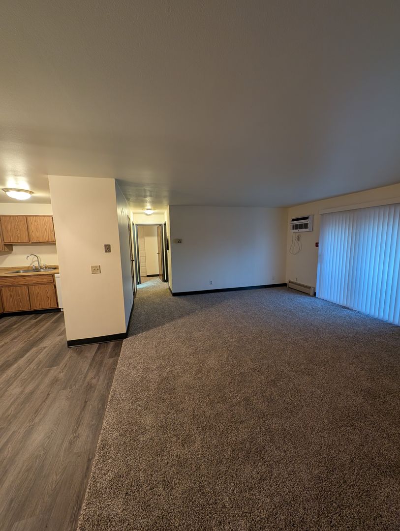 Appleton Apartment: 1201 East Gunn St # 5
