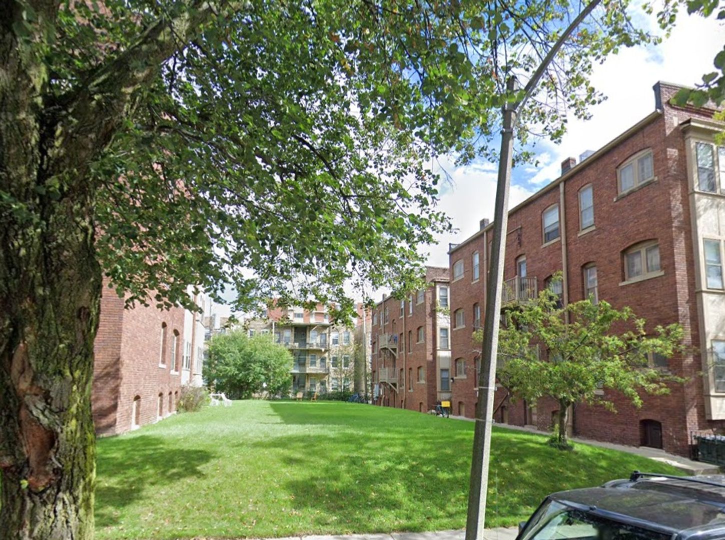 Milwaukee Apartment: 2518 N Farwell Ave