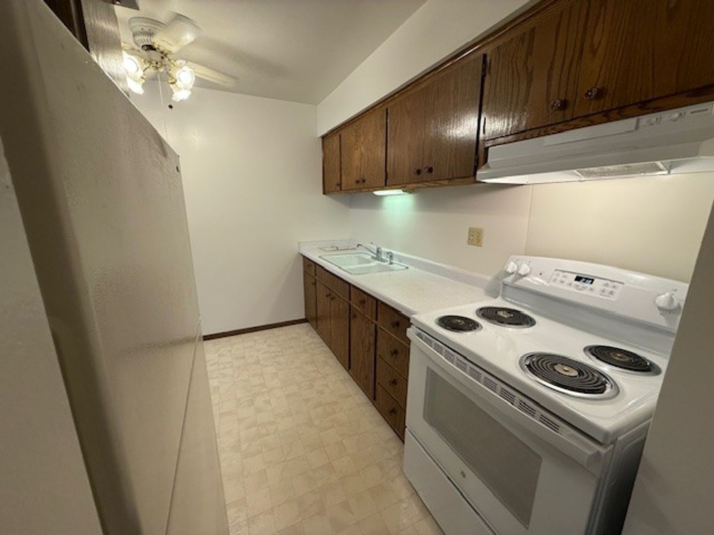 New Holstein Apartment: 2129 Randolph Ave