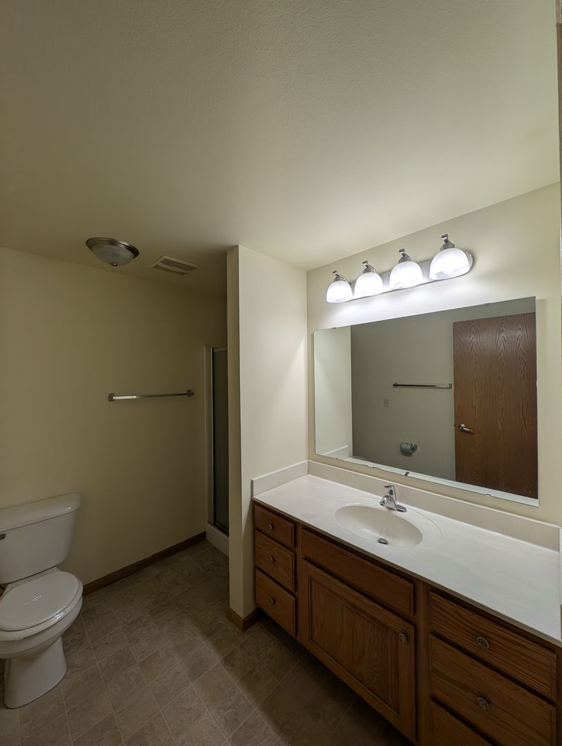 Green Bay Apartment: 2970 Mossy Oak Cir