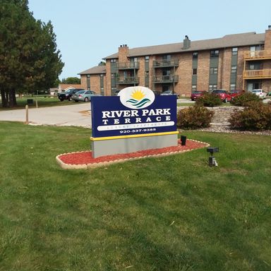 2 Bed 2 Bath Rental at 1901 Ridgeway Drive #12, DePere, WI – photo 1