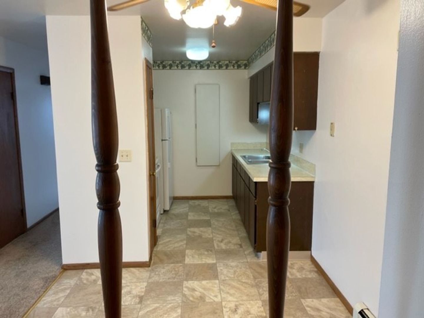 New Holstein Apartment: 1709 Jefferson St