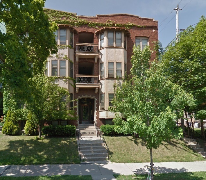 Milwaukee Apartment: 2518 N Farwell Ave