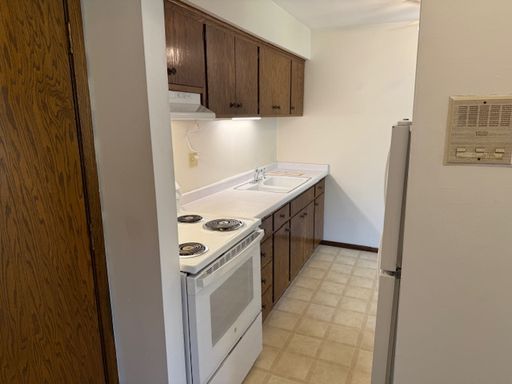 *** First Month FREE Rent*** Call Brian, the Property Manager for info & showings: See full unit posting, info that is not available outside of our company website