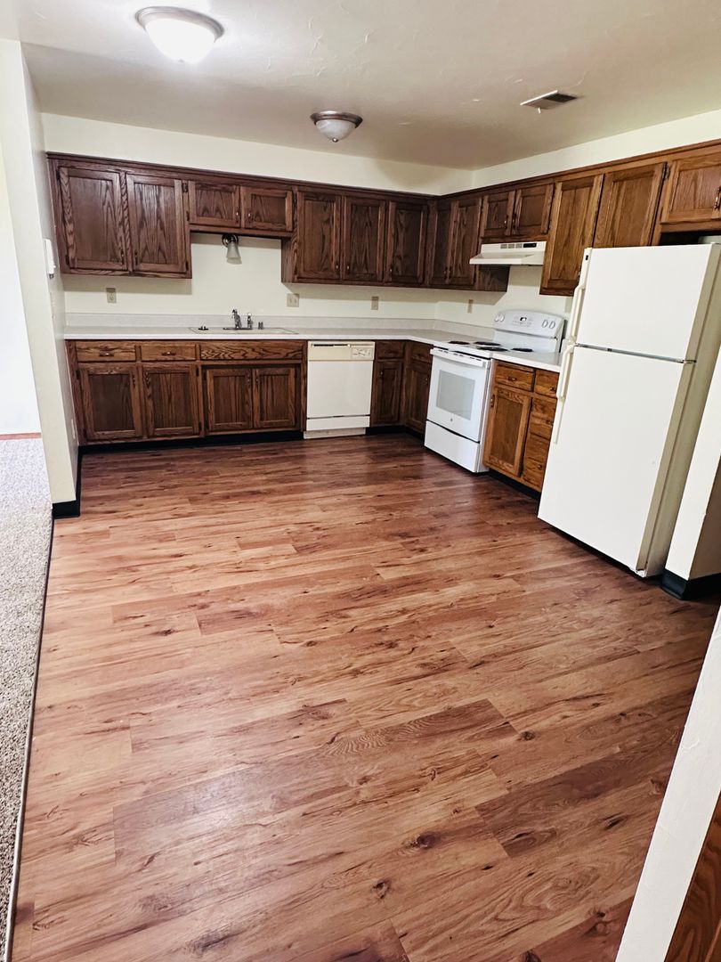 DePere Apartment: 1901 Ridgeway Dr