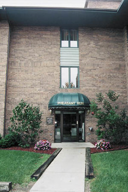 Second-Floor Spacious & Sunny 1 Bedroom – photo 1