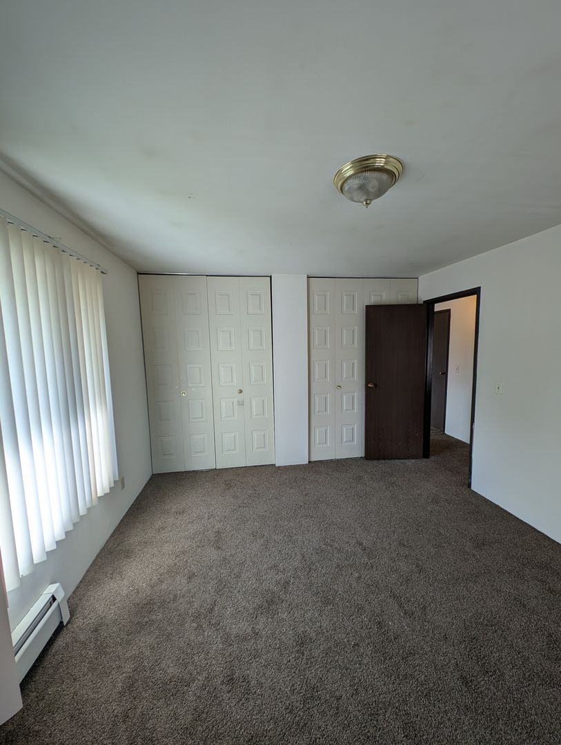 Appleton Apartment: 209 Royal Ct