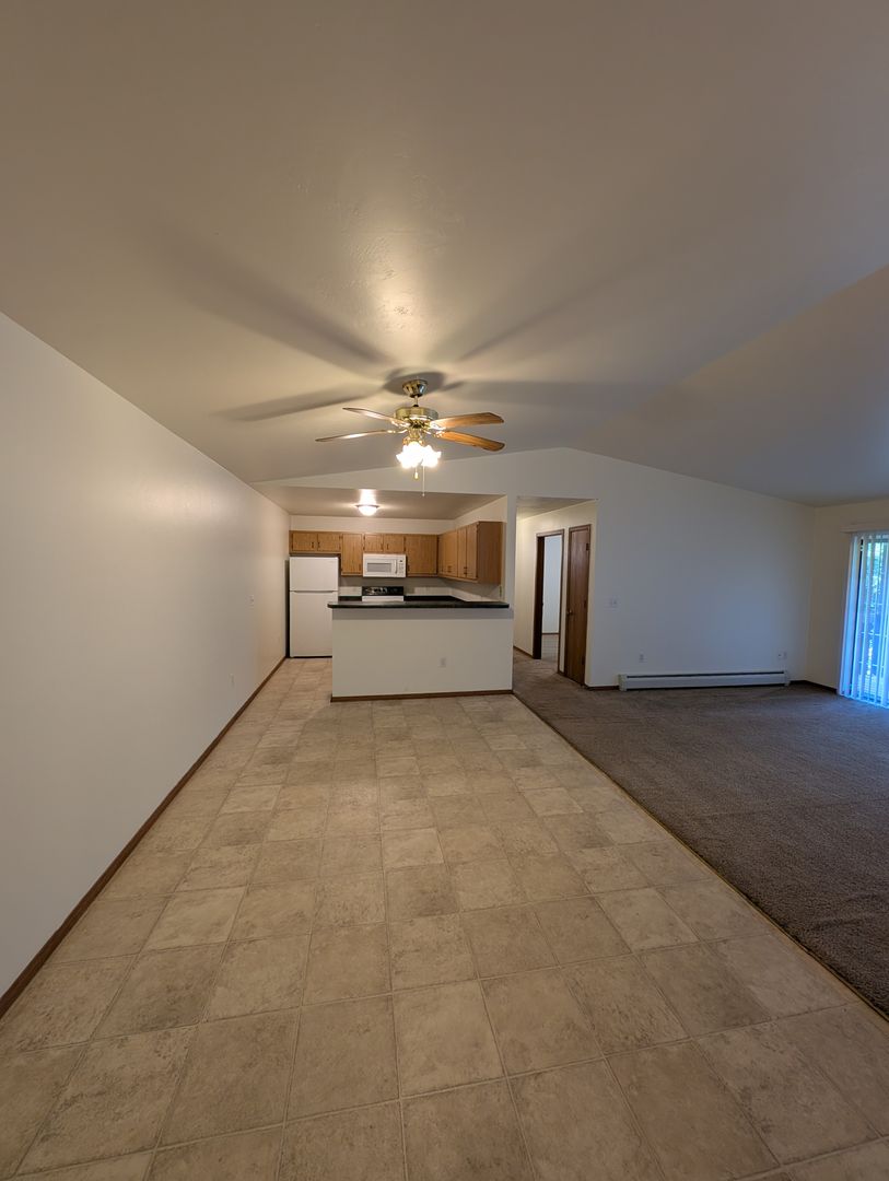 Menasha Apartment: 1053-63-73-83 Stillmeadow Ln