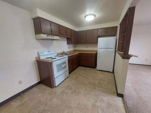 Comfortable & Reasonable 1BR/ 1BA, 595 sq ft w/ Heat Incl! 1st Month Free! – photo 1