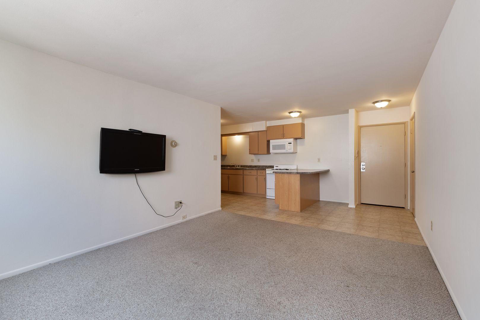 Milwaukee Apartment: 825 North 22nd