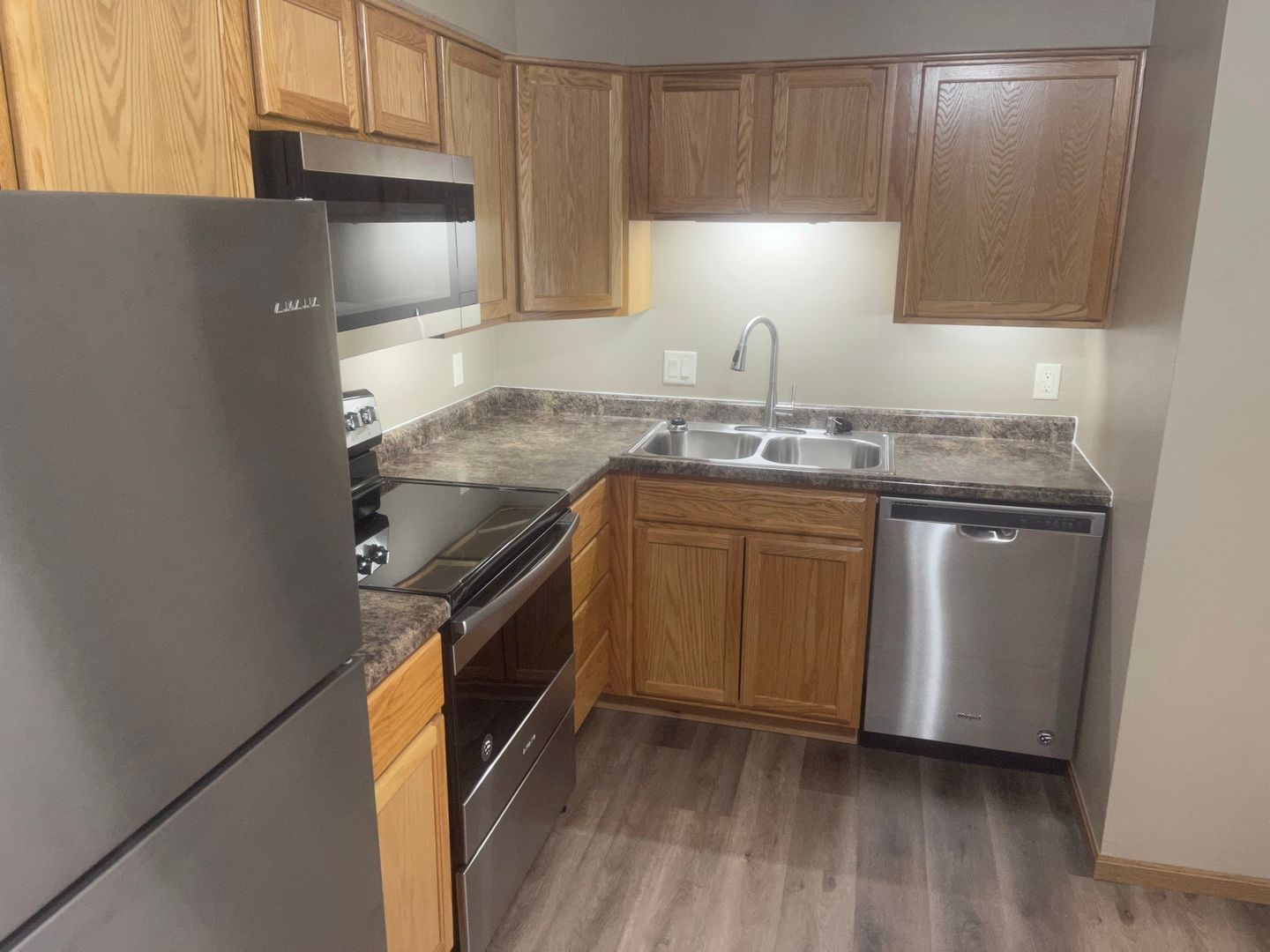 Ames Apartment: 1231 North Dakota #9