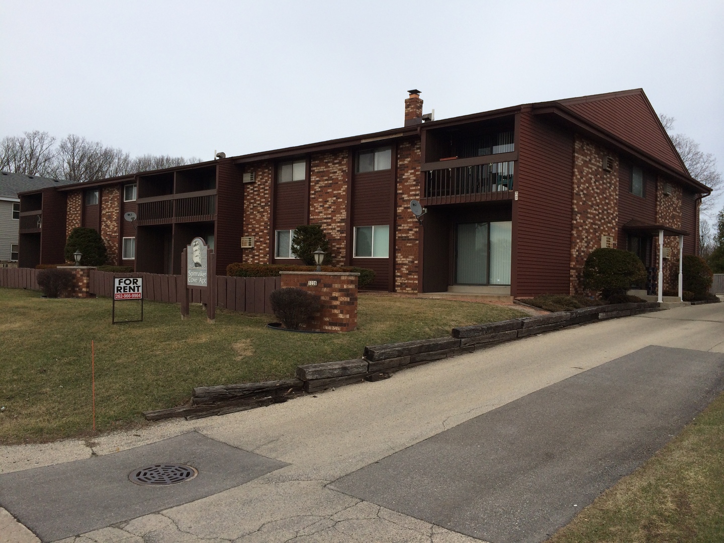 West Allis Apartment: 3226 S. 108th
