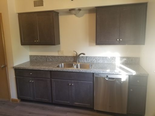 Fully remodeled two bedroom – photo 1