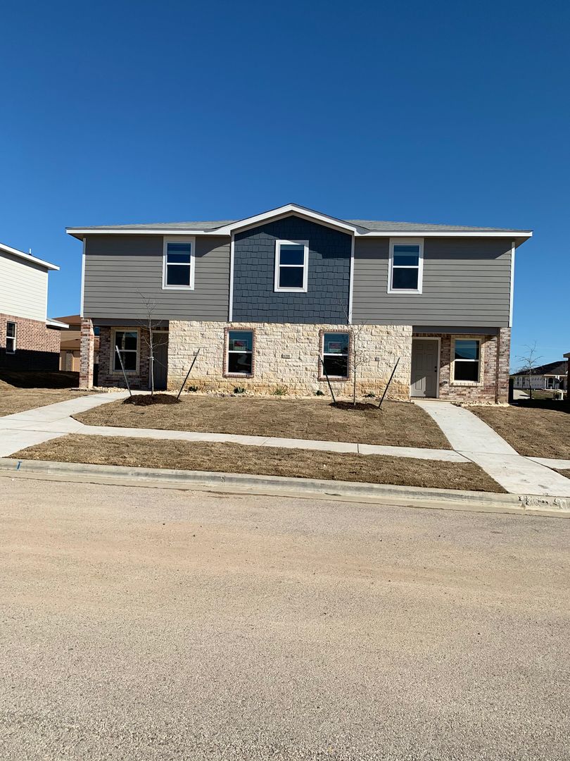 Killeen Apartment: 6704 Student Union