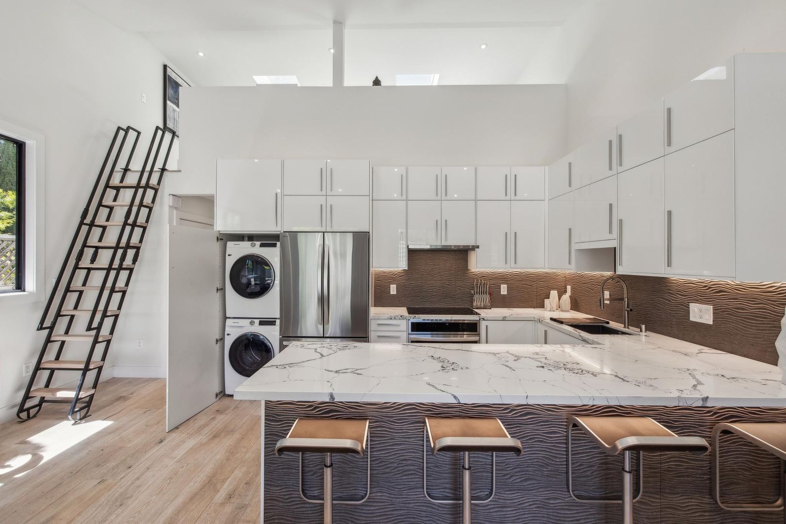 Palo Alto House: LO 160 Tasso Unit A