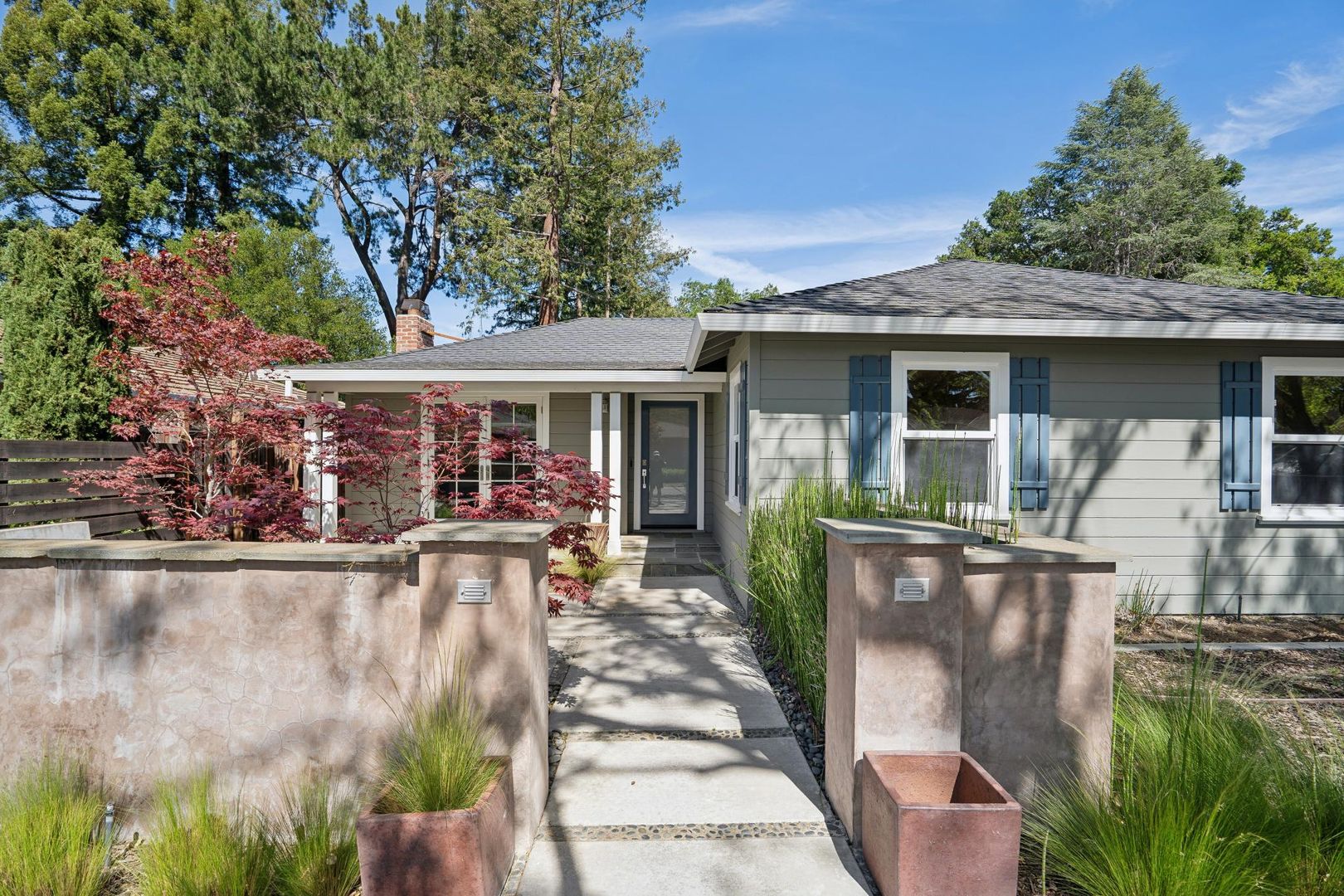Los Altos House: 305 Langton Ave