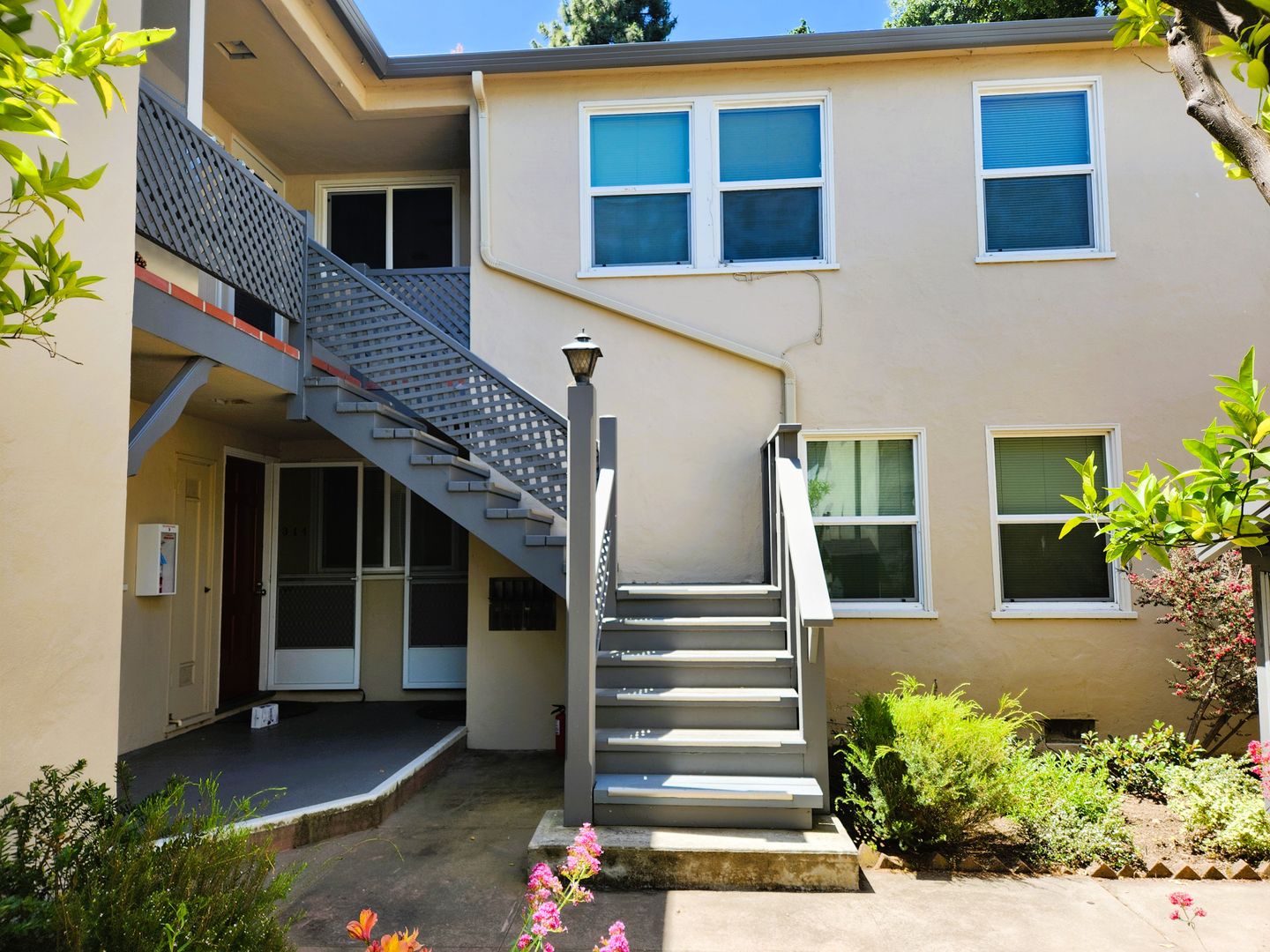 Palo Alto Apartment: 302-316 Kipling Street - 308
