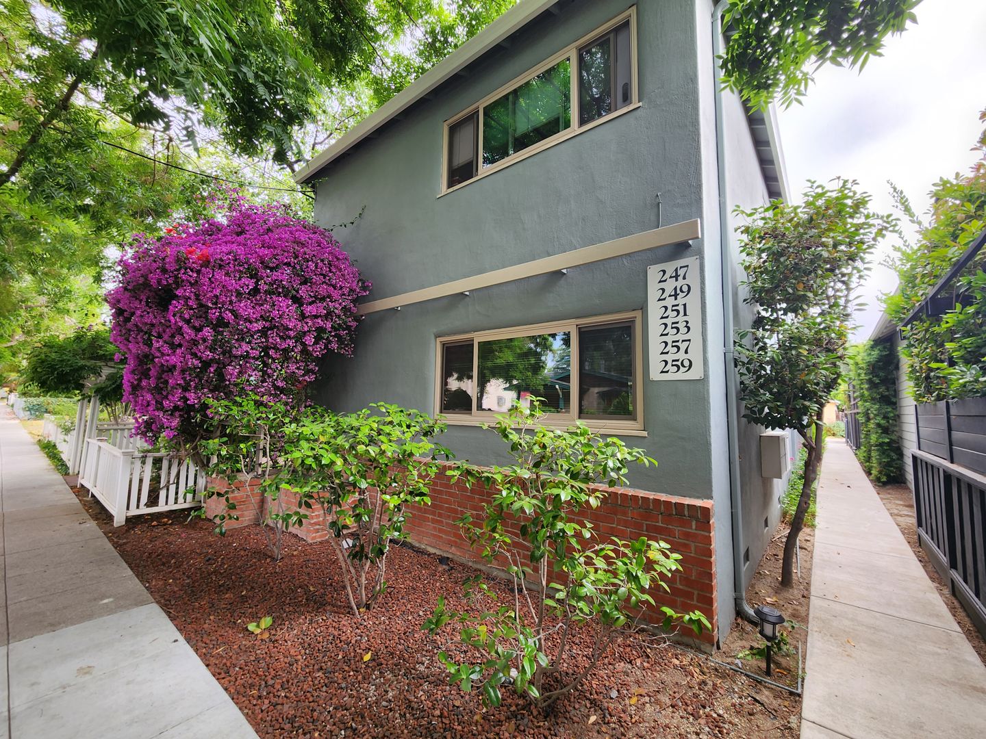Palo Alto Apartment: 247 Ramona Street