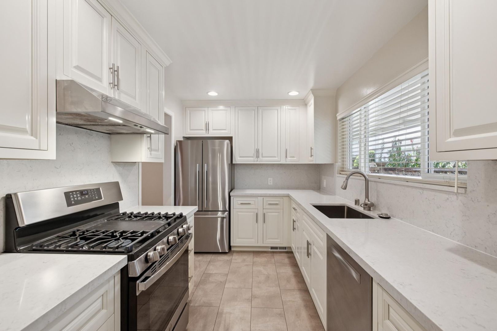 Palo Alto Apartment: 838 University Avenue