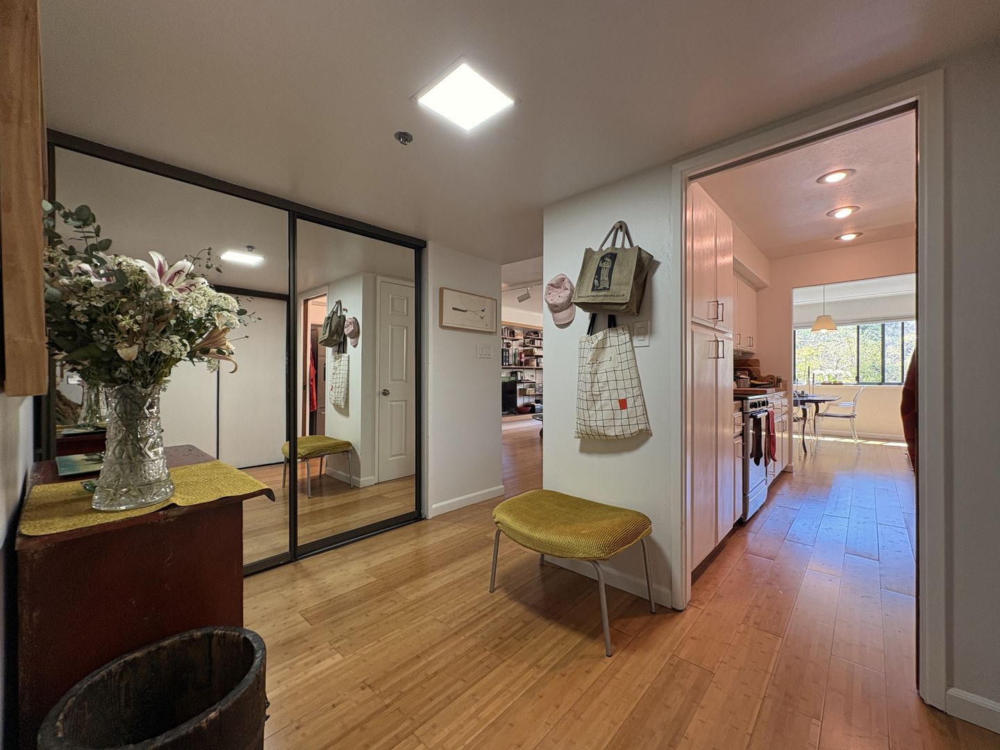 Palo Alto House: 320 Palo Alto Avenue Unit A2