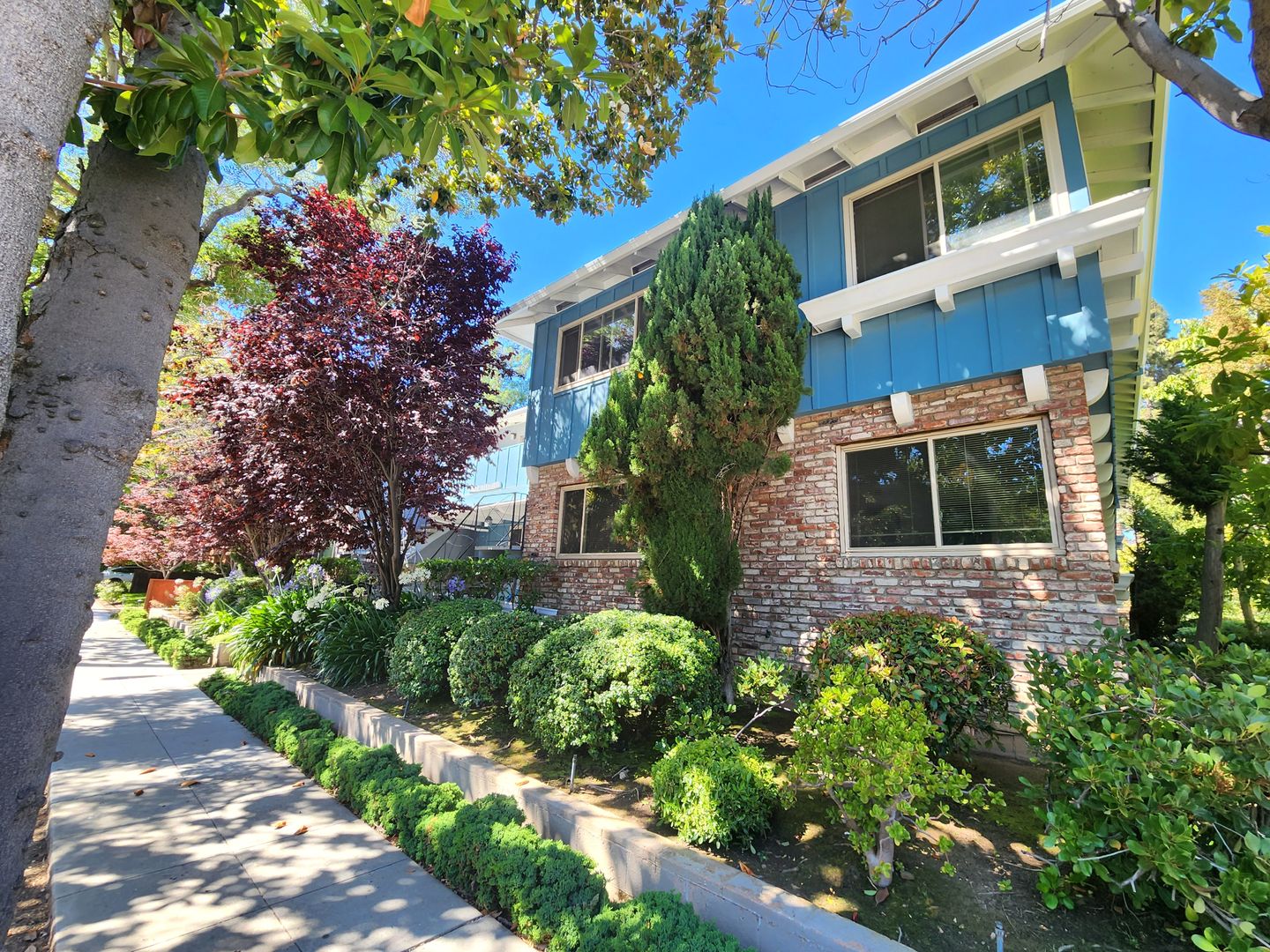 Palo Alto Apartment: 355 Webster Street