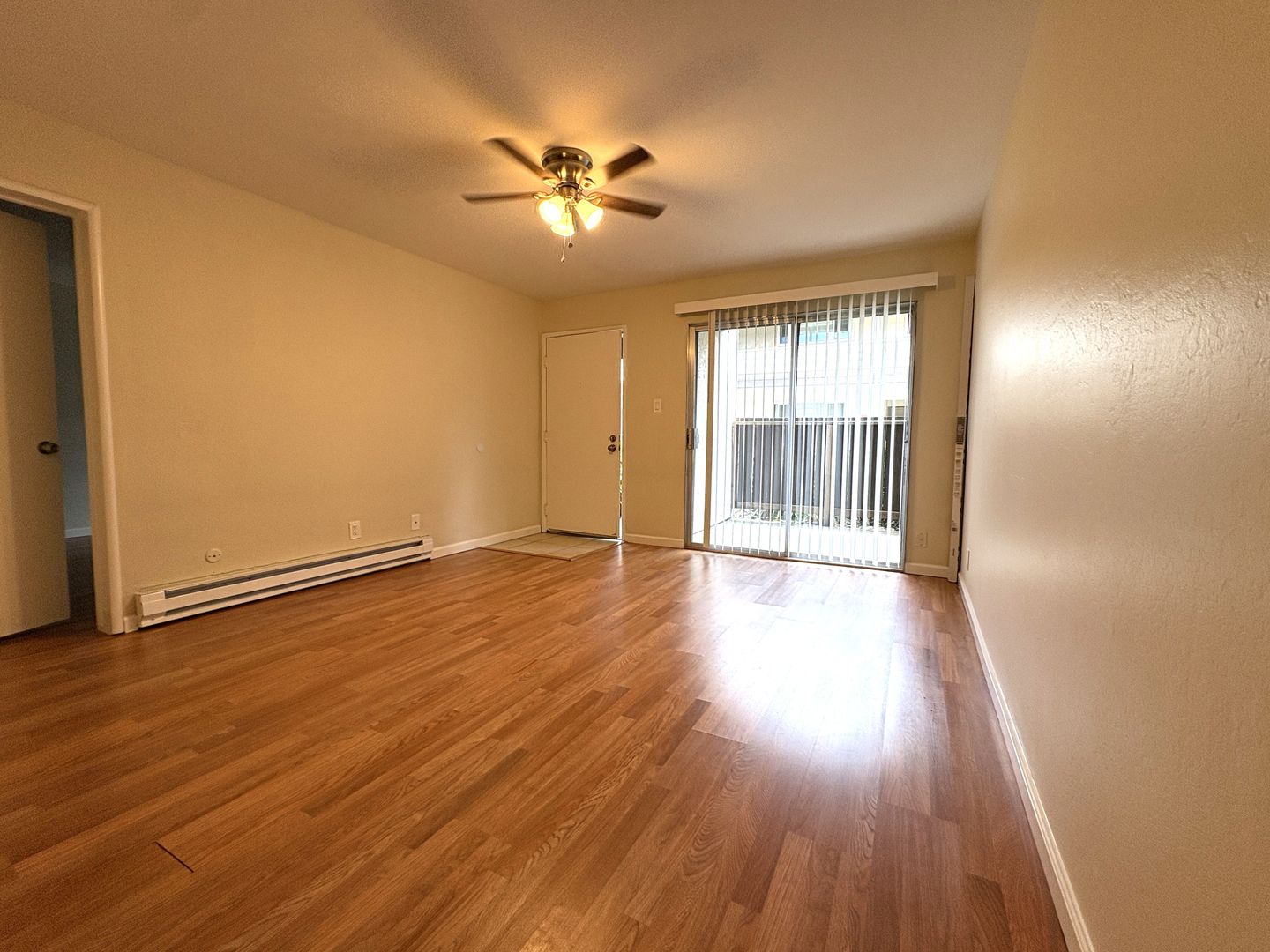 Menlo Park Apartment: 1325 Mills Street, #7