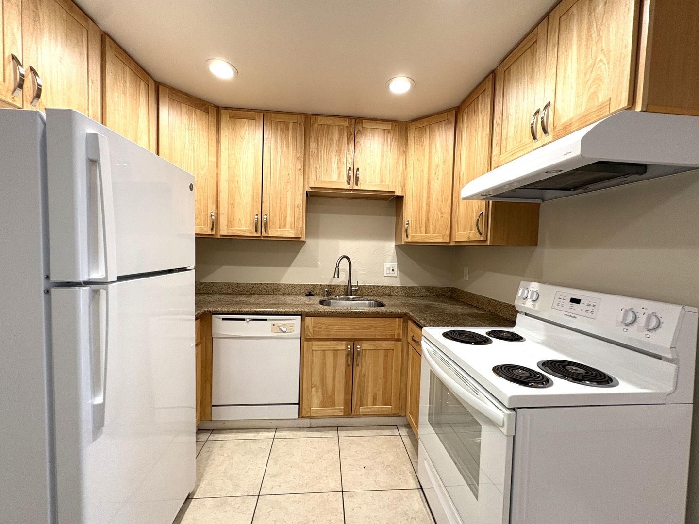 Spacious 2 Bed 2 Bath  near downtown Menlo Park