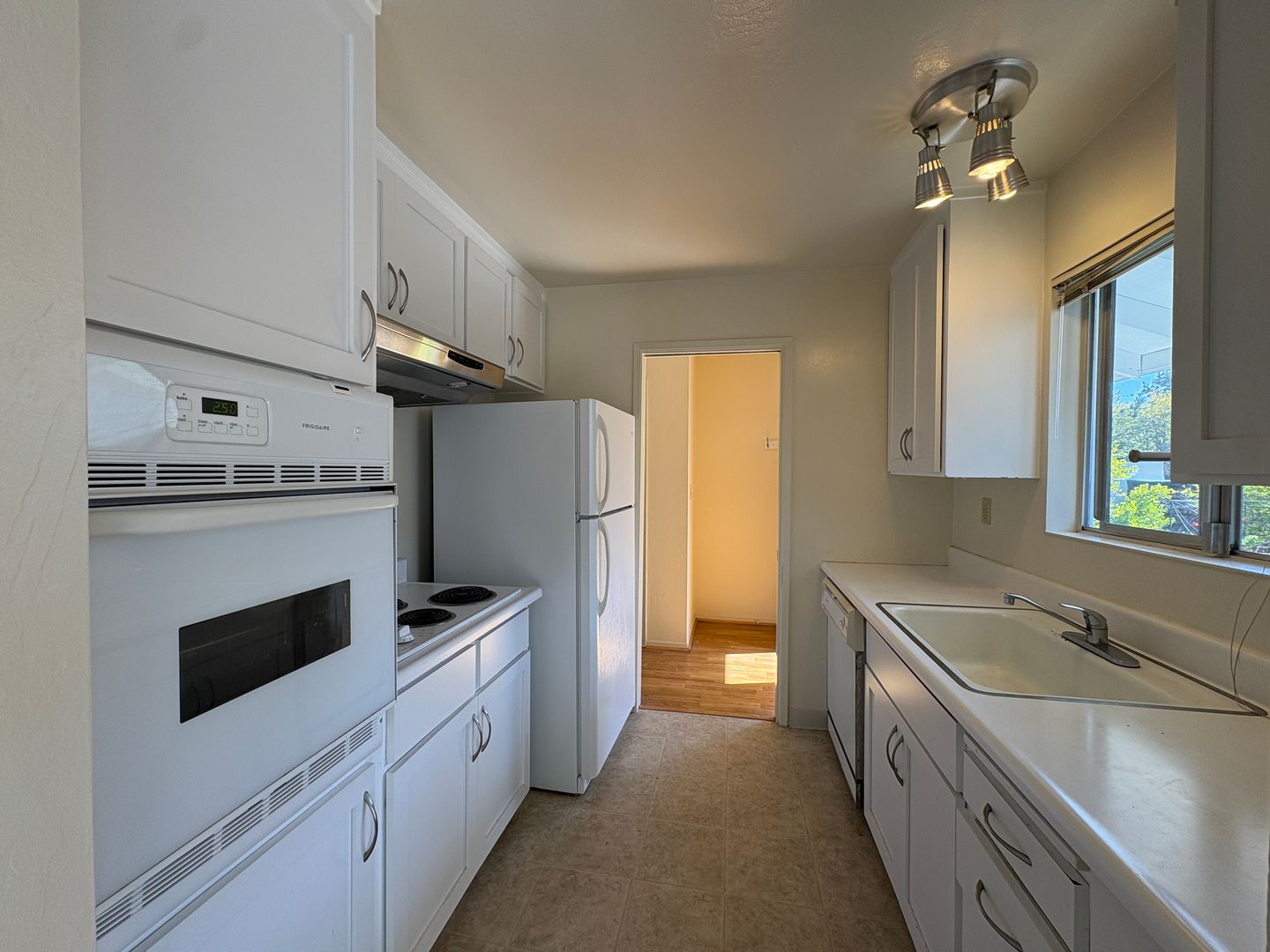 Palo Alto Apartment: 355 Webster Street