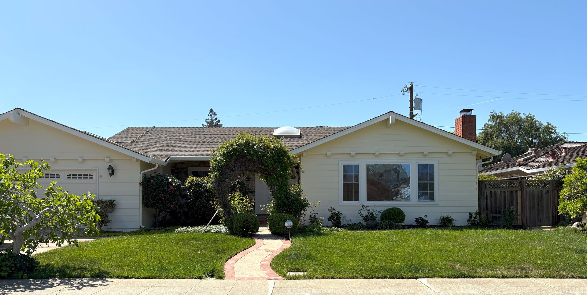 Mountain View House: 1205 Awalt Drive