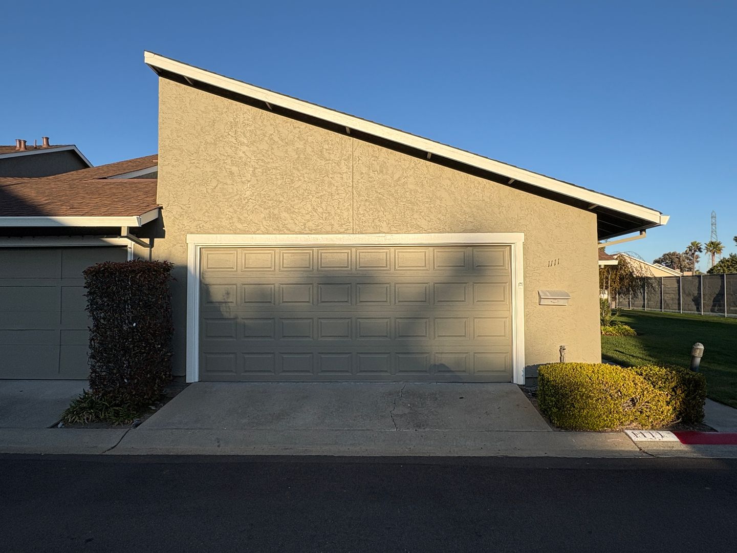 Foster City House: 1111 Lord Nelson