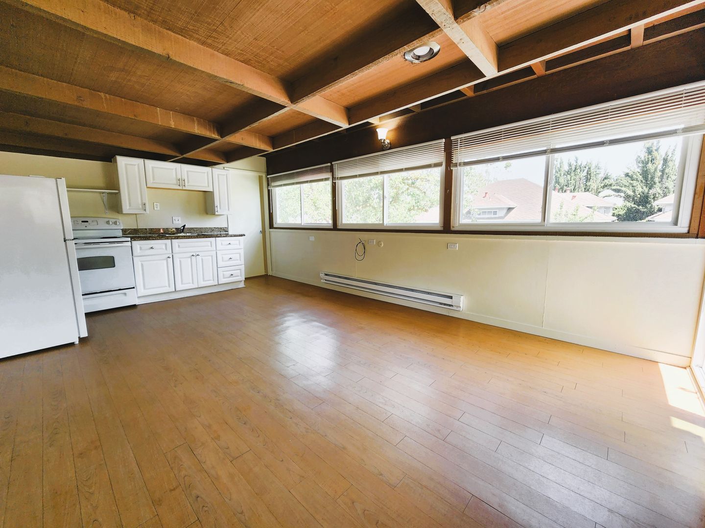 Palo Alto Apartment: 302-316 Kipling Street - 302B