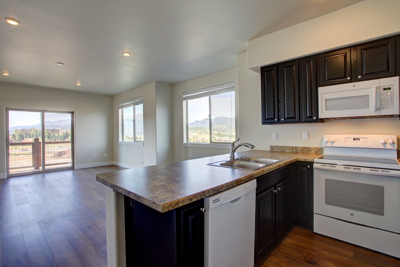 Dillon Apartment: 380 Dillon Ridge Rd