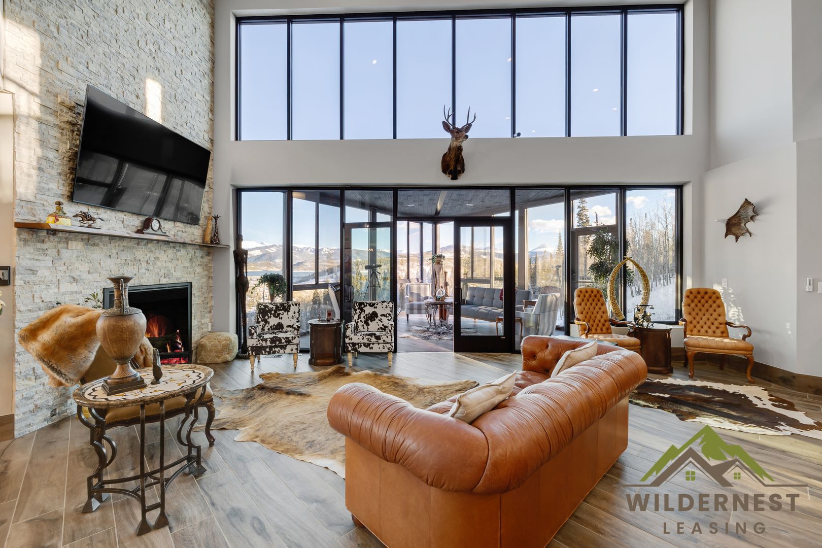 Silverthorne House: 332 Lake View Dr