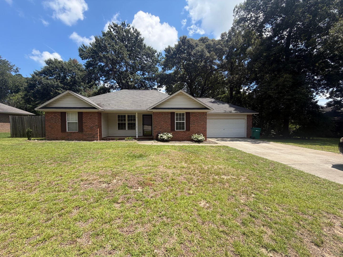 Dalzell House: 3290 Valencia Drive
