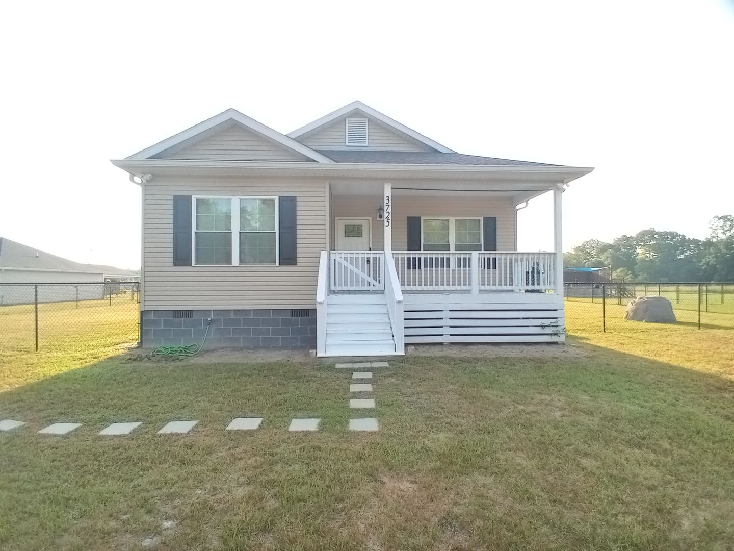 Sumter House: 3725 Pinewood Road