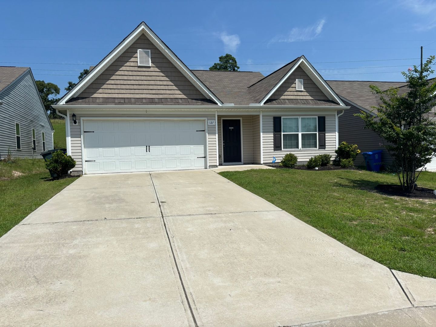 Elgin House: 127 Sundew Rd