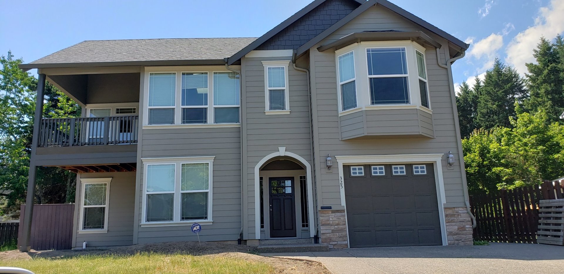 McMinnville House: 325 NW Cypress