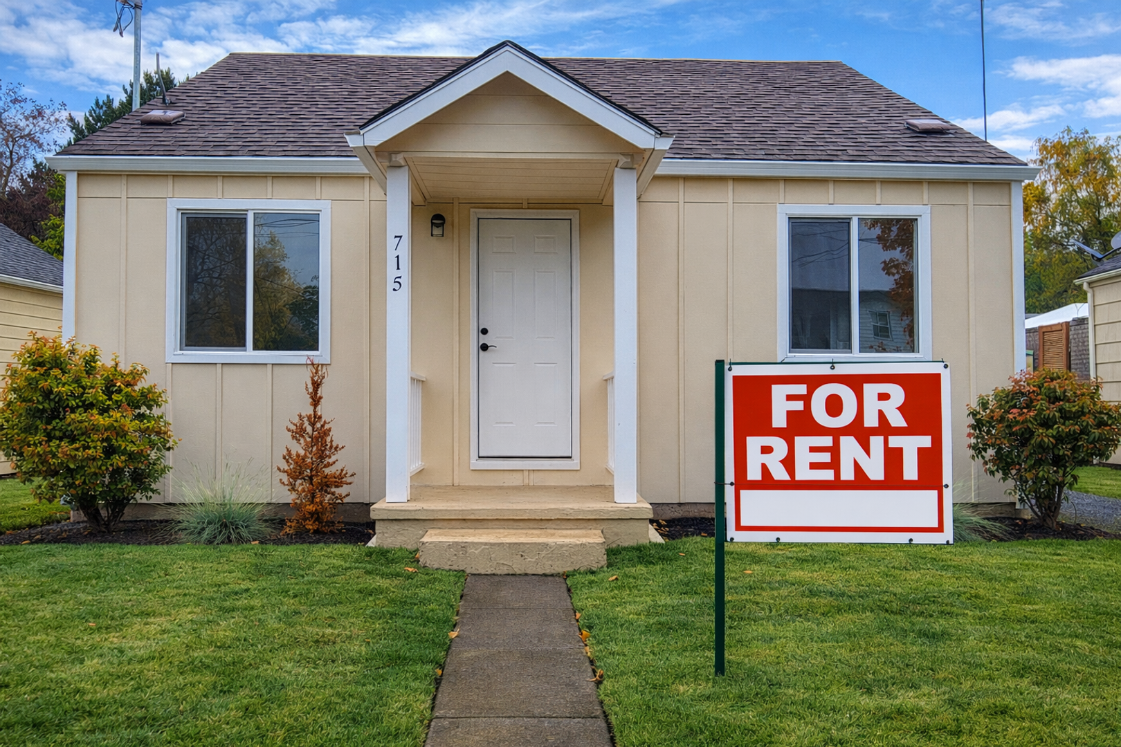 McMinnville House: 715 NE 13th St