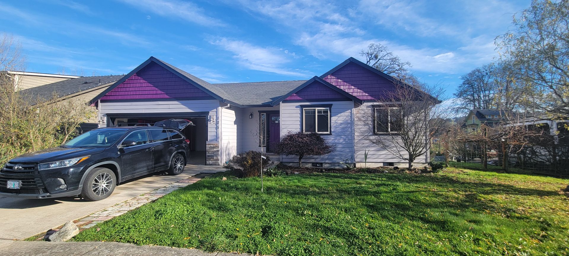 Yamhill House: 125 S Ash St